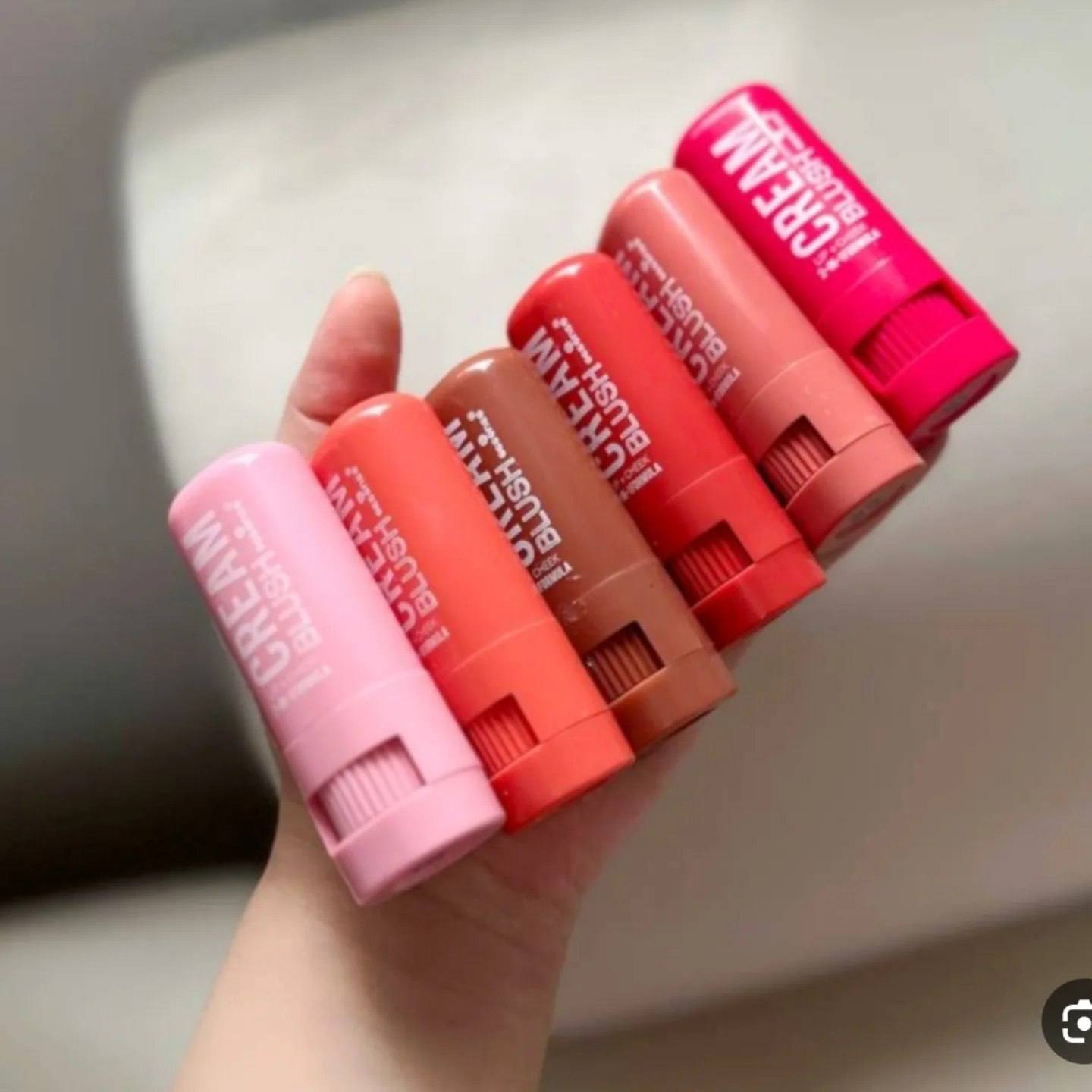 رژگونه استیکی اسنس